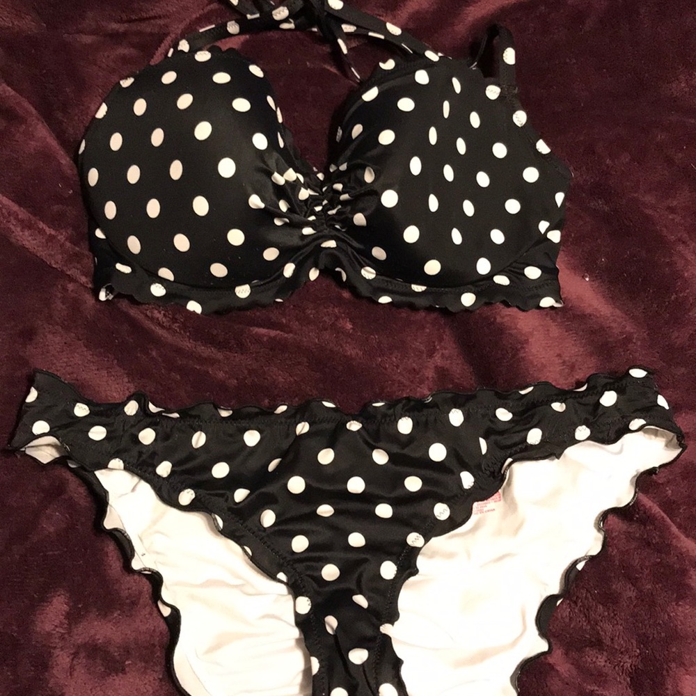 Retro Victoria’s Secret polka dot bikini